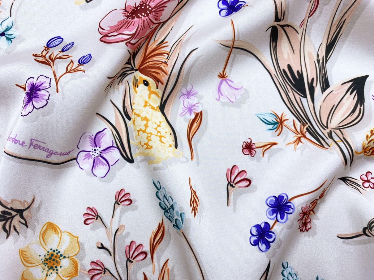Ткань Шёлк Армани молочного цвета с принтом полевые цветы , мышки  46441 3